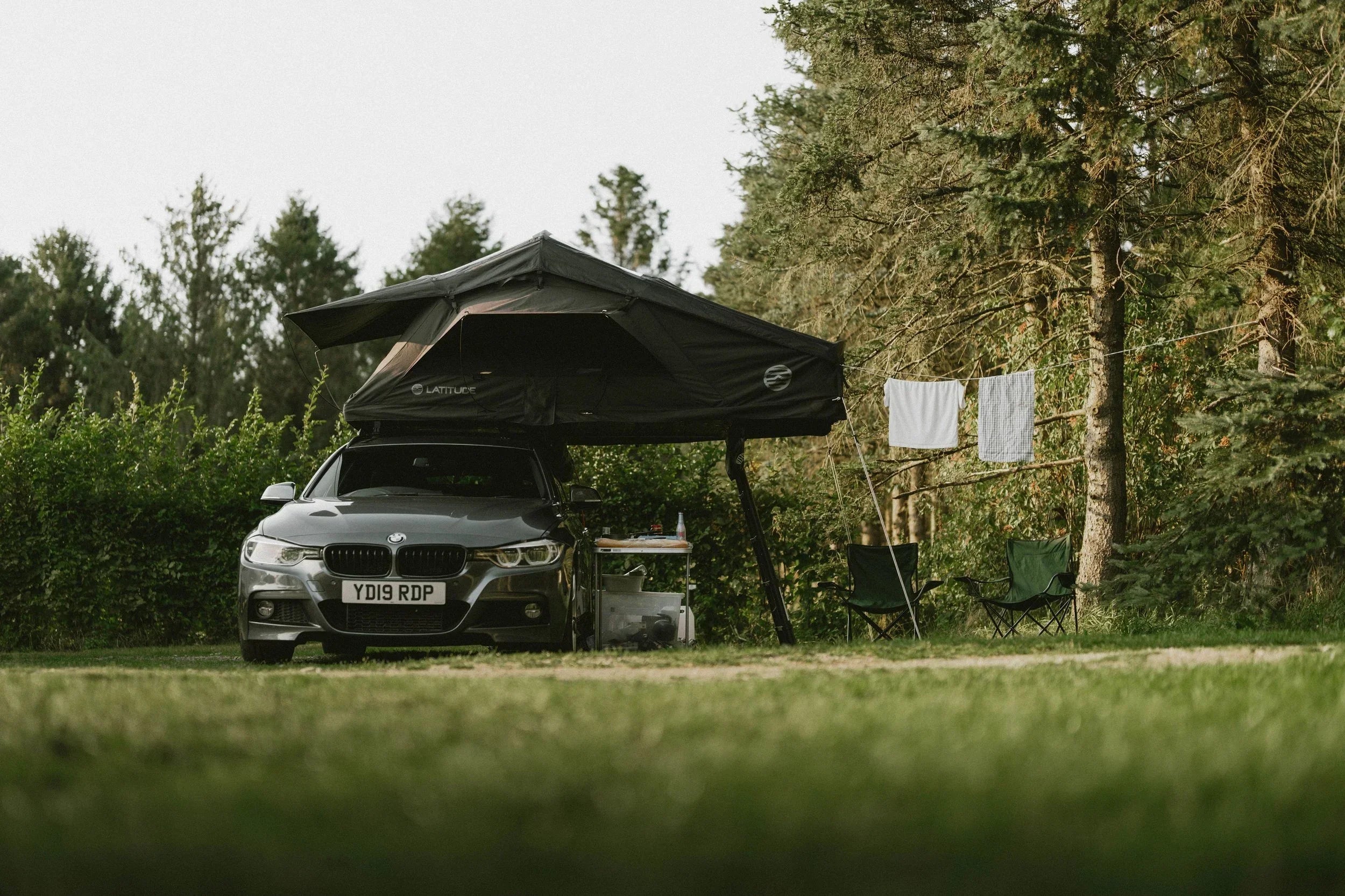 Roof Top Tent for Cars and SUVs - Easy Setup Camping Shelter