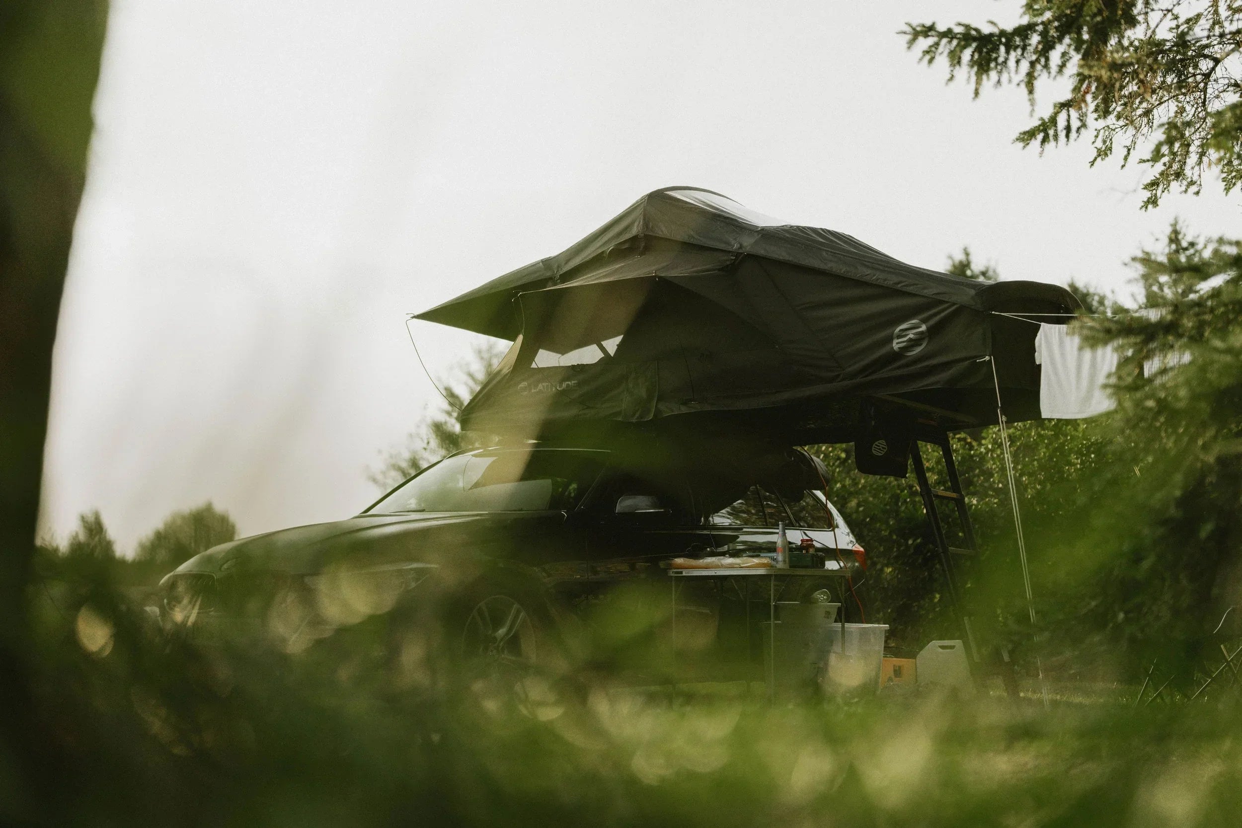 Roof Top Tent for Cars and SUVs - Easy Setup Camping Shelter