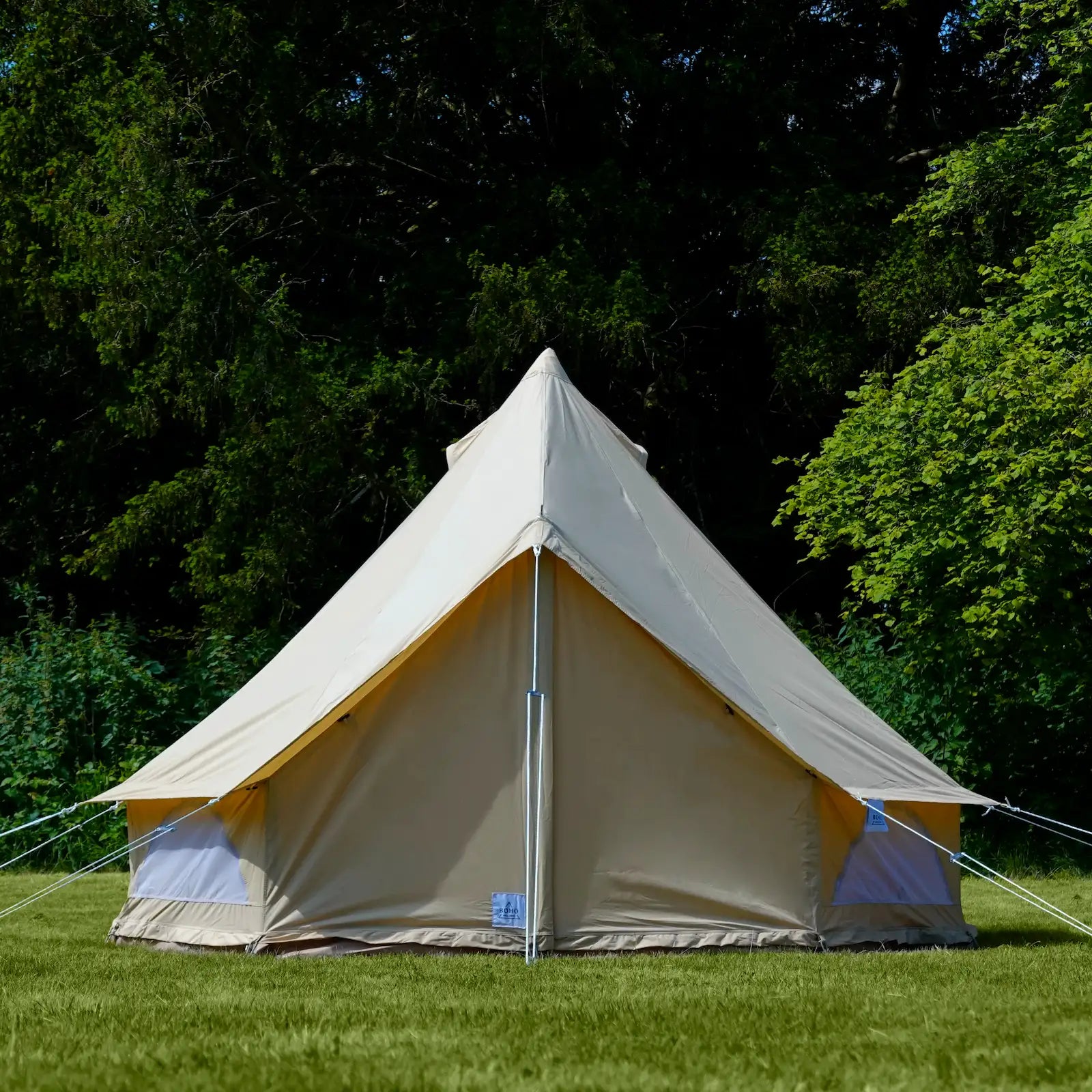 Classic Bell Tent for Glamping and Outdoor Camping