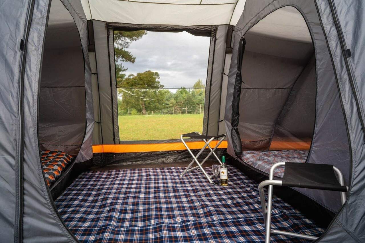 6-Berth Family Camping Tent with Blackout Bedrooms