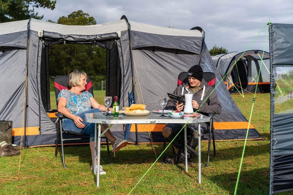 6-Berth Family Camping Tent with Blackout Bedrooms