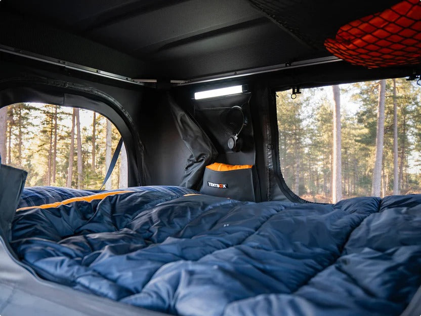 Automatic 2-Person Hard Shell Roof Top Tent