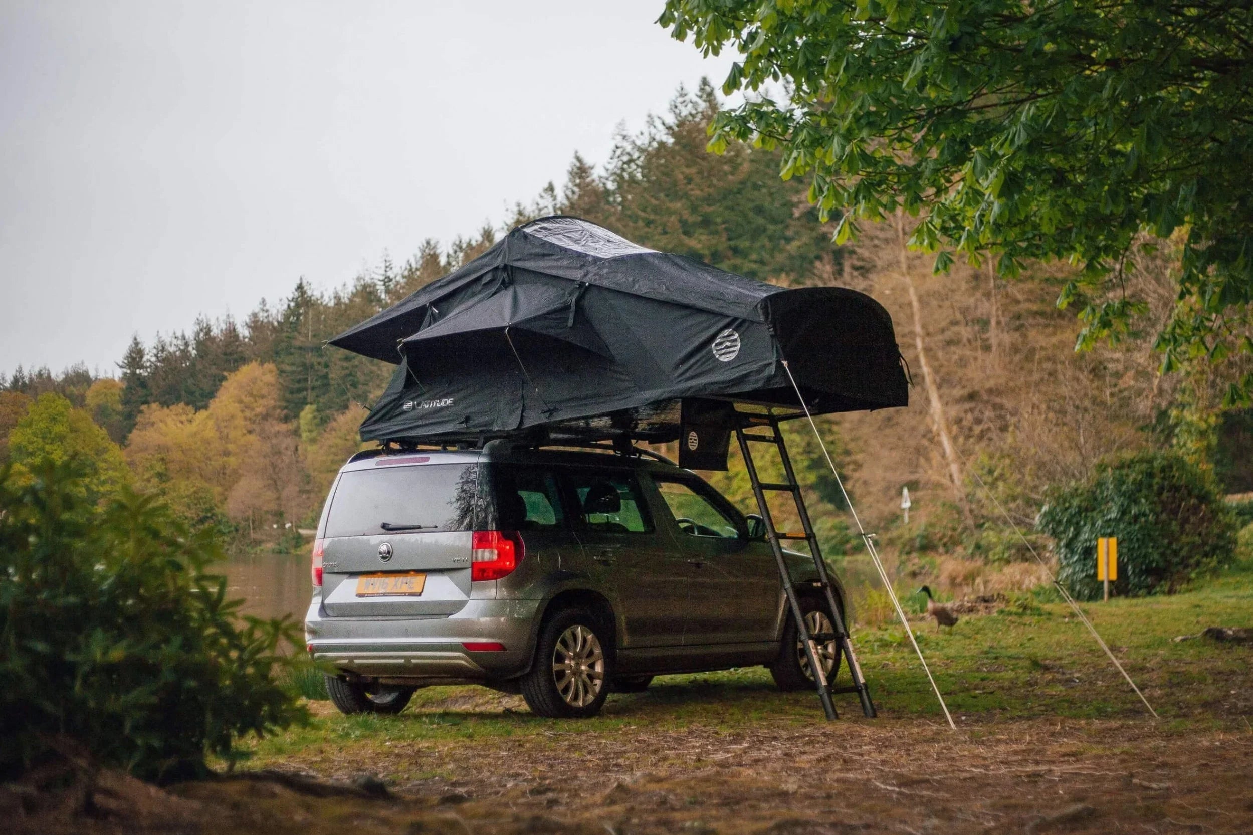 Roof Top Tent for Cars and SUVs - Easy Setup Camping Shelter