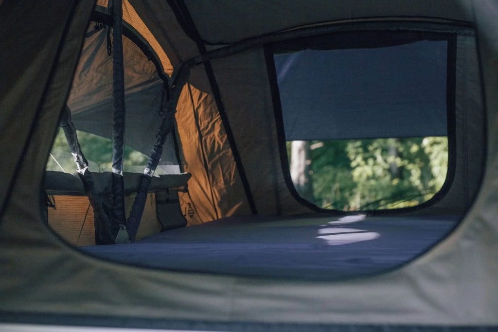 Roof Top Tent for Cars and SUVs - Easy Setup Camping Shelter